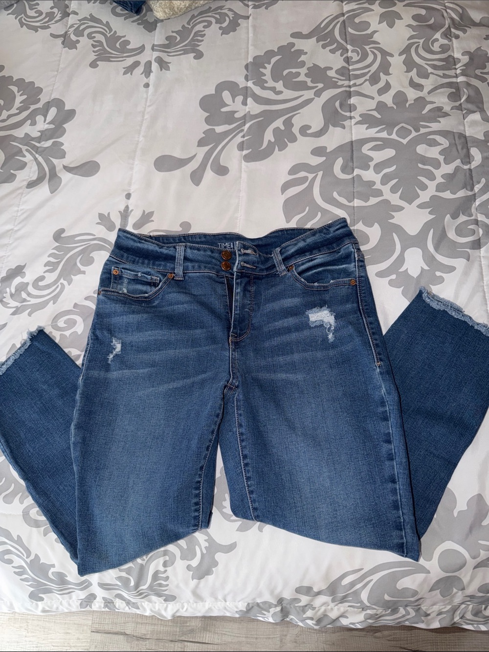 Time and Tru Women's Distressed Dark Blue Skinny Jeans